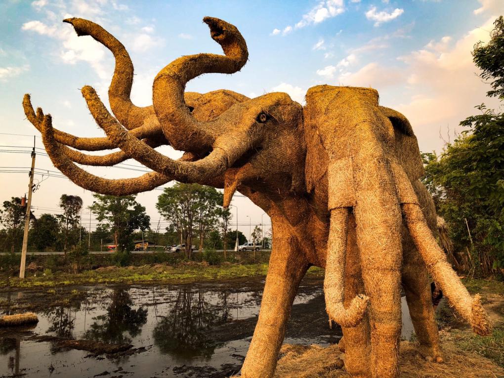 หุ่นฟางพญาช้างคีรีเมขล์